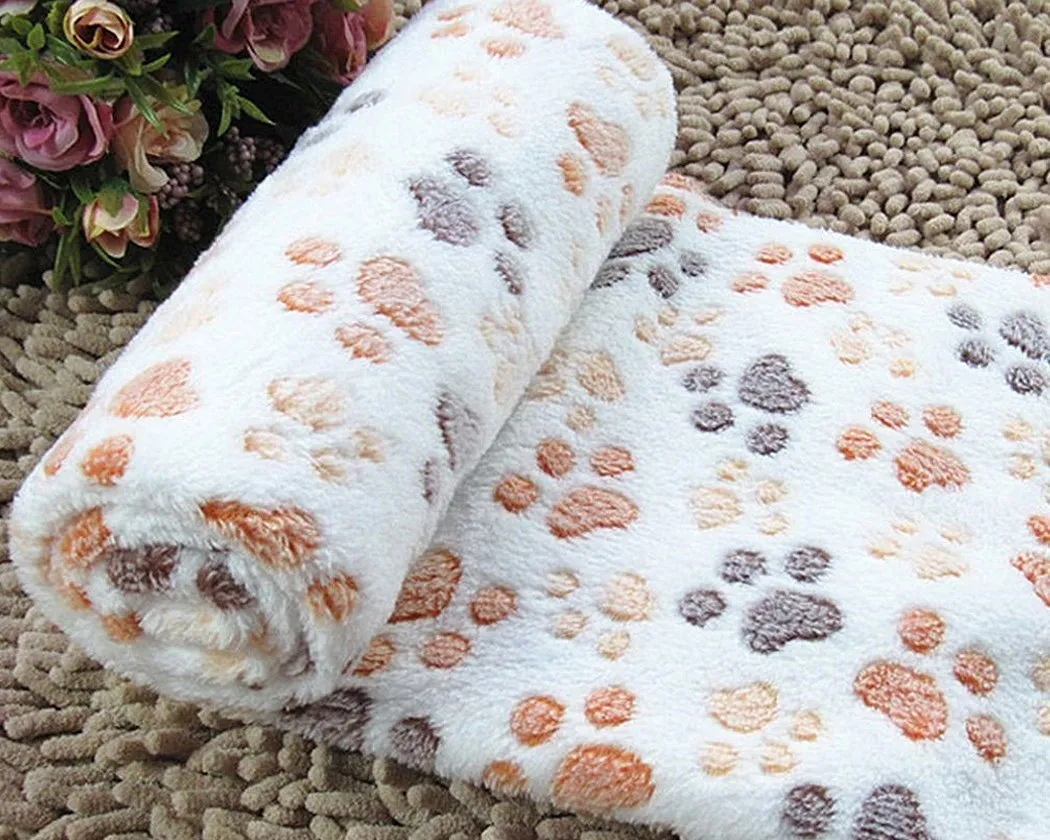 104 x 76 cm Soft Warm Pet Bed Blankets with Paw Prints