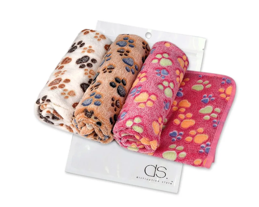 104 x 76 cm Soft Warm Pet Bed Blankets with Paw Prints