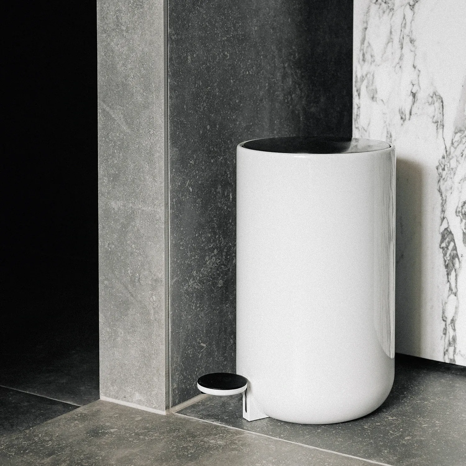 audo copenhagen (menu) | norm pedal bin 7 litre | gloss white - DC