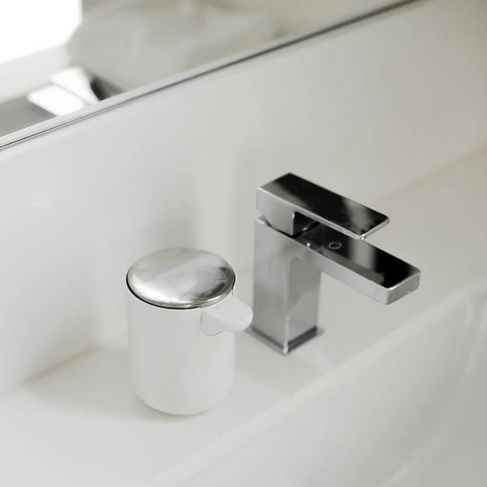 audo copenhagen (menu) | norm soap dispenser | gloss white - DC