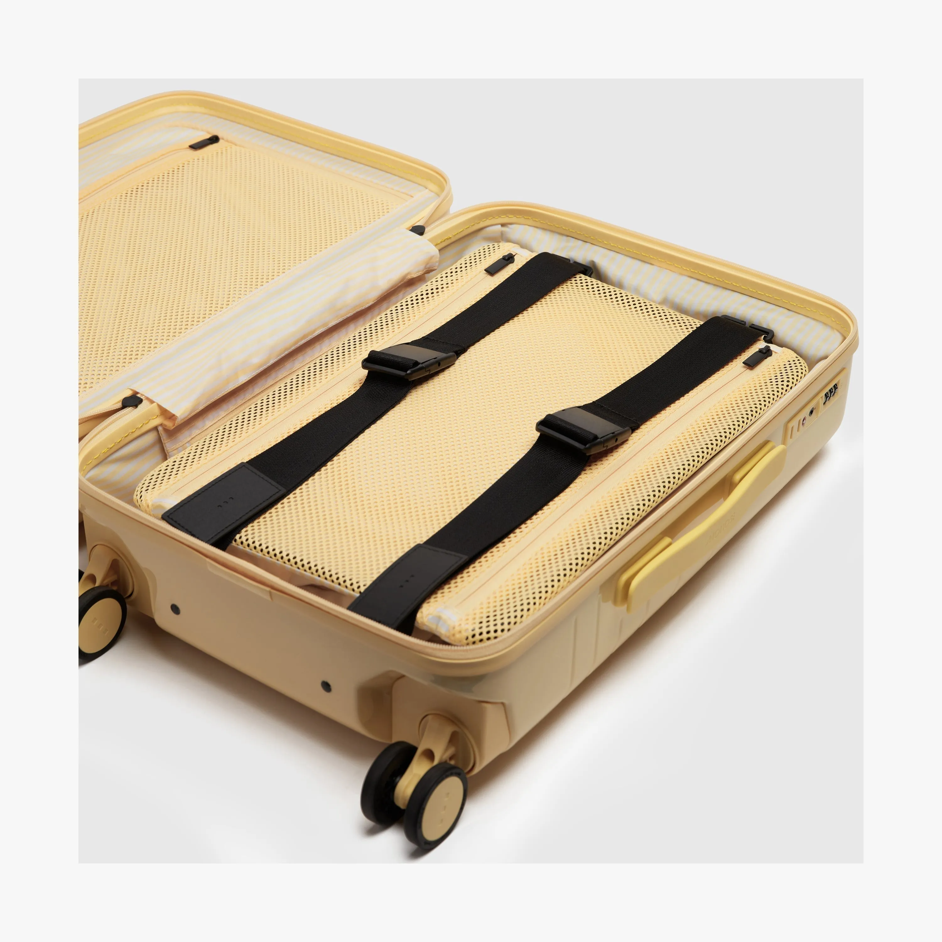 Carry-On Pro Plus