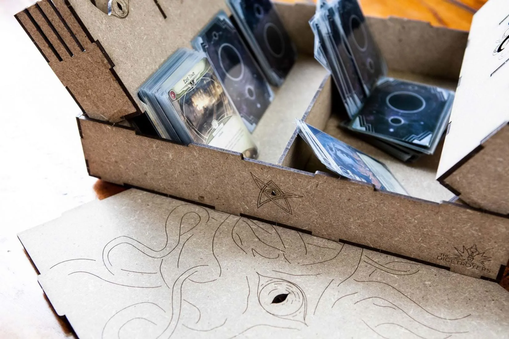 The Dicetroyers - Arkham Horror: The Card Game - Storage System (Medium) (Italy Import)