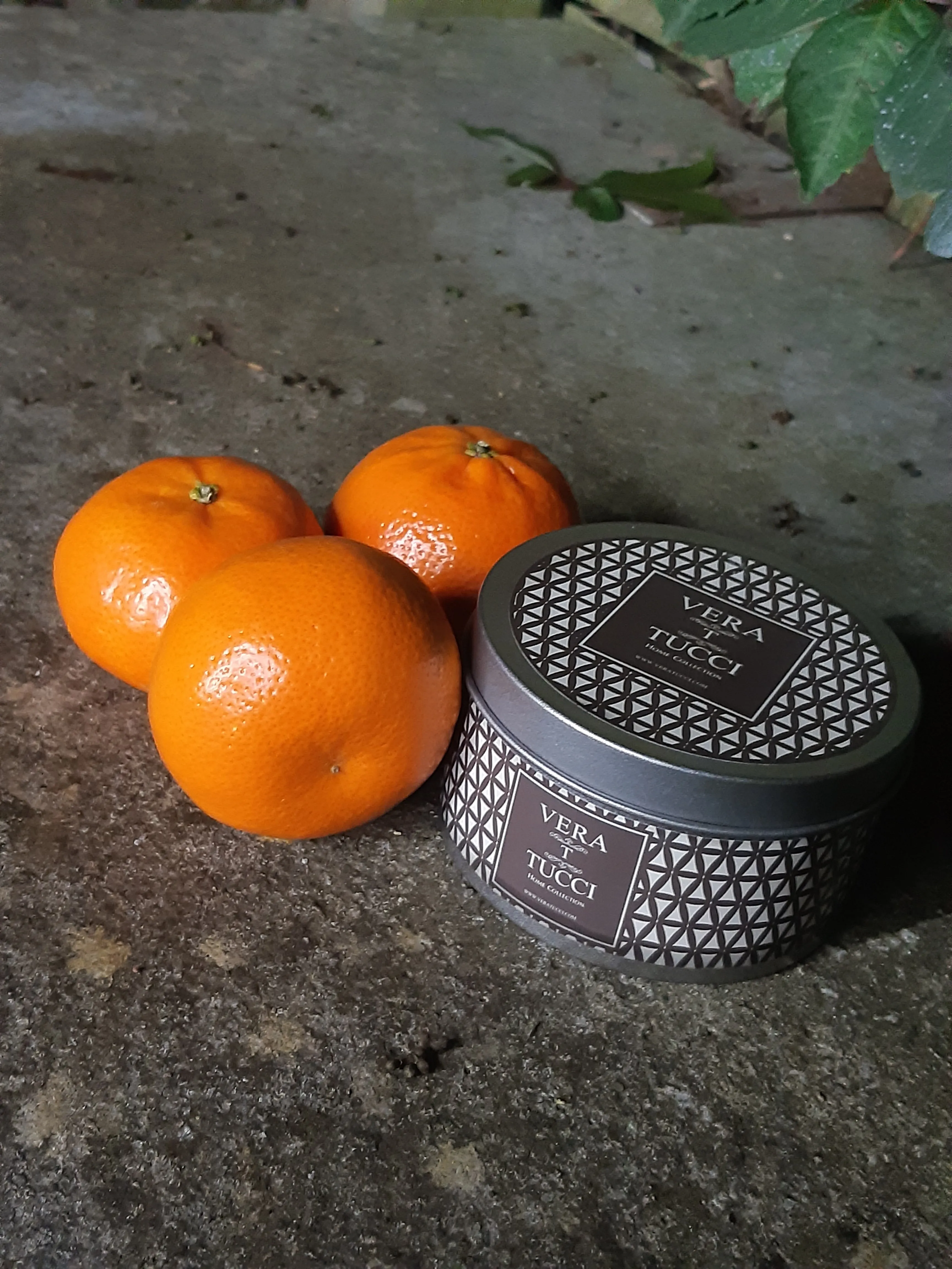 VT TIN Candle - Winter Orange